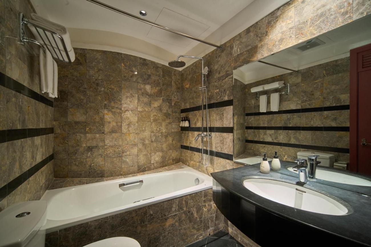 Hotel M Village Long Bien